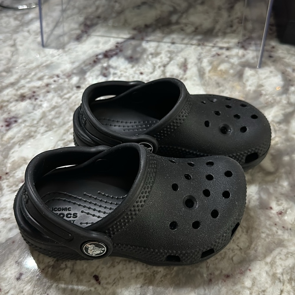 CROCS - toddler size C7 color: Black - Picture 2 of 5